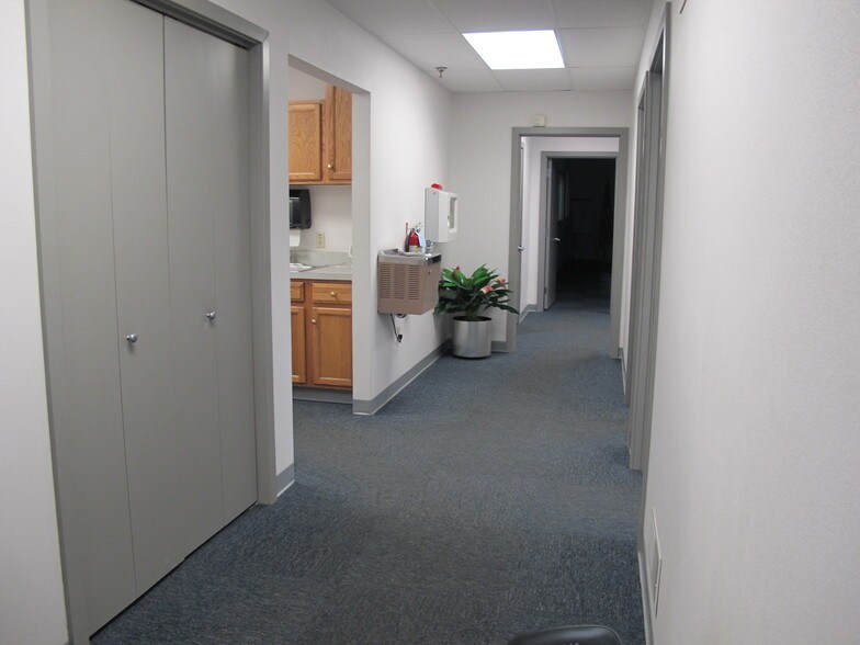 More Photos Of 1828 Freedom Rd, Lancaster Warehouse For Lease