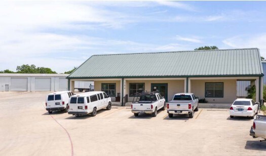 More Photos Of 11618 Nacogdoches Rd, San Antonio Unknown For Lease