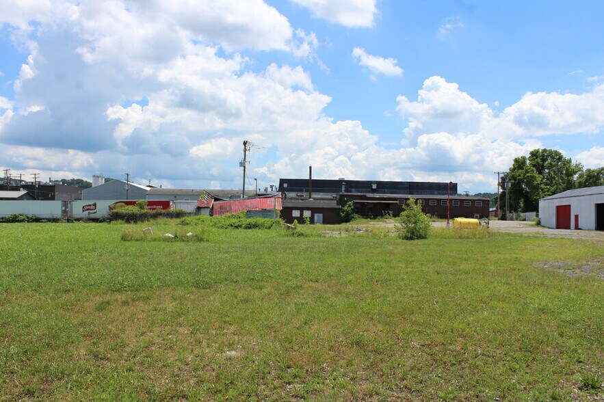 More Photos Of 1420-1444 Washington Ave, Huntington Land For Sale