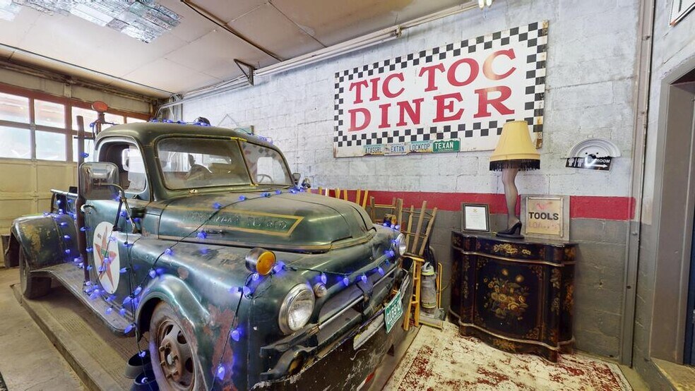 More Photos Of 173 S Gunnison Ave, Lake City Restaurant For Sale