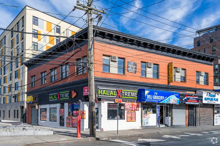 More Photos Of 2146 Mott Ave, Far Rockaway Storefront Retail Office For Lease