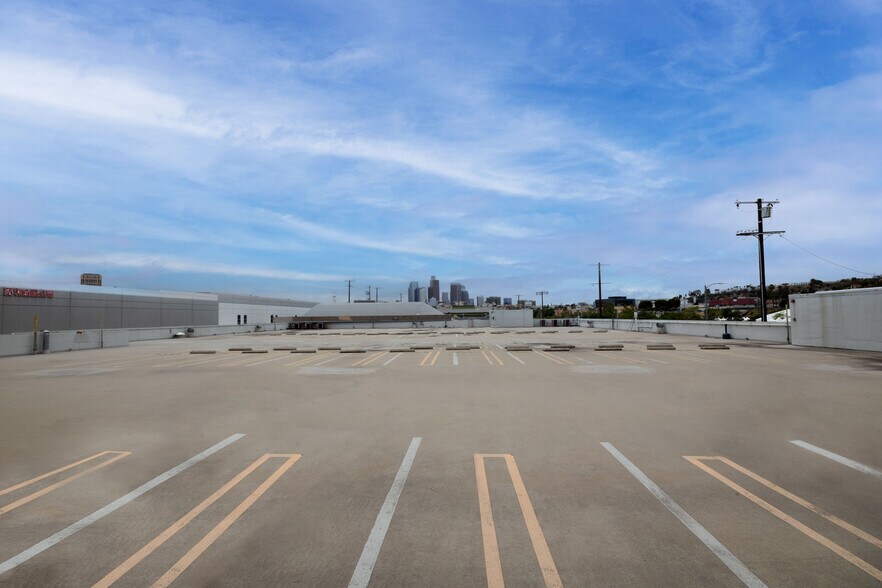 More Photos Of 1440 N Spring St, Los Angeles Warehouse For Lease