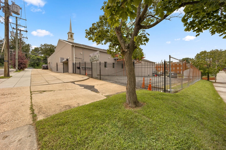 Primary Photo Of 441 Chaplin St SE, Washington Religious Facility For Sale