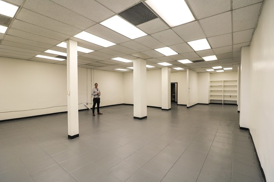 More Photos Of 160-166 W Pico Blvd, Los Angeles Apartments For Sale