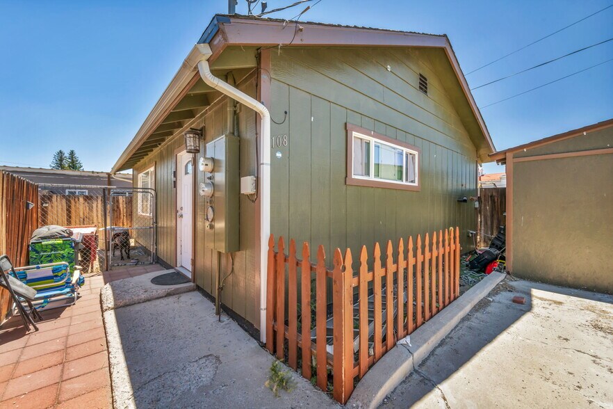 More Photos Of 198 Main St, Bridgeport Restaurant For Sale