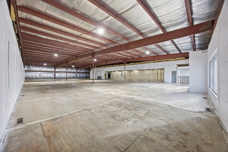 More Photos Of 3215 Main Ave, Fargo Storefront For Lease