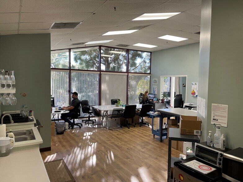 More Photos Of 805 Aerovista Pl, San Luis Obispo Office For Sale