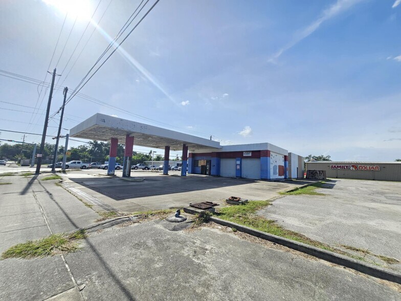 More Photos Of 1901 Pasadena Blvd, Pasadena Service Station For Sale