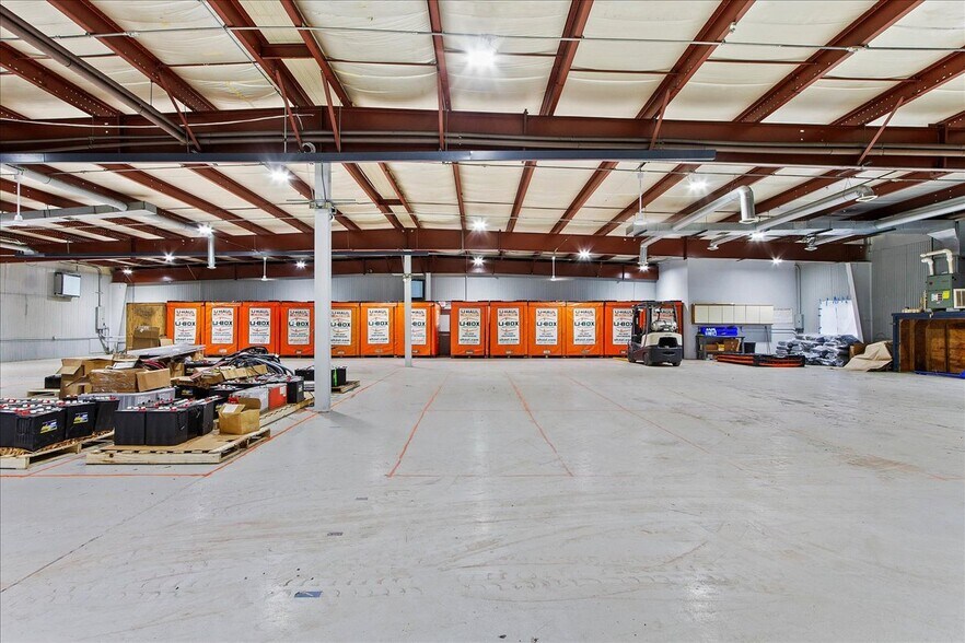 More Photos Of 6886 Wishart St, Huntsville Light Distribution For Lease