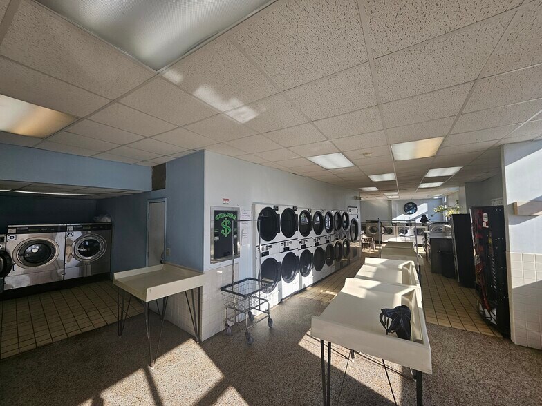 More Photos Of 1811 Butler St, Easton Storefront Retail Residential For Sale