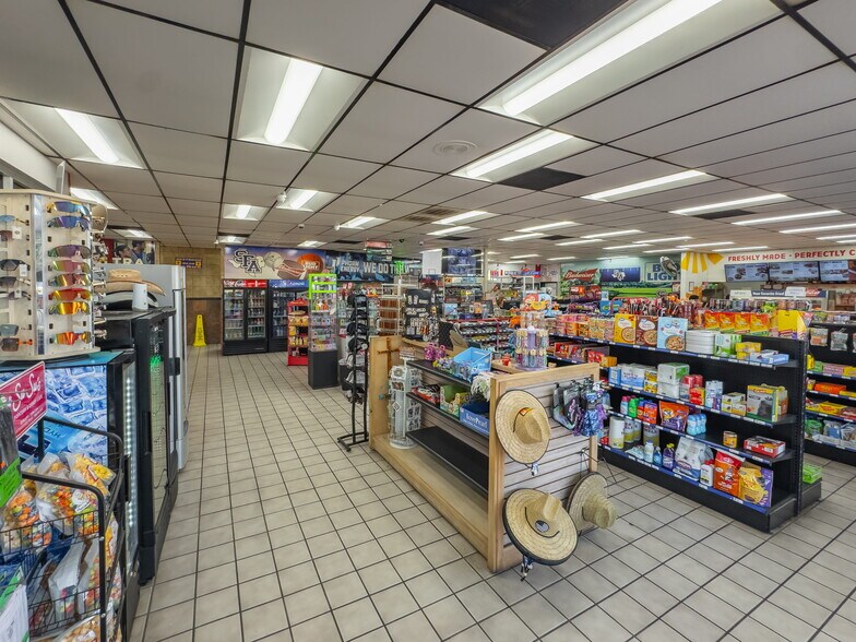 More Photos Of 3505 South St, Nacogdoches Service Station For Sale