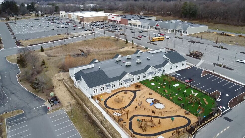 Primary Photo Of 169 Danbury Rd, New Milford Unknown For Lease