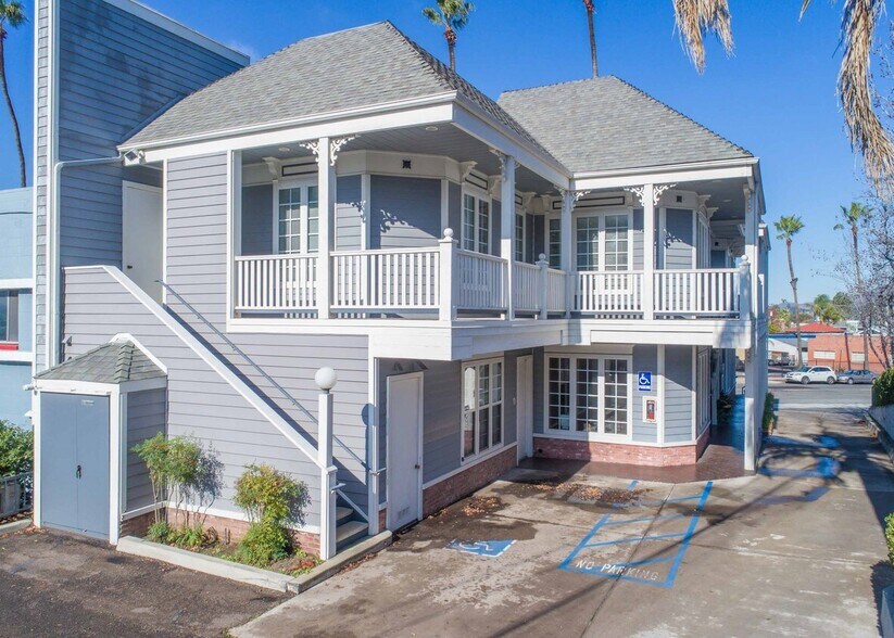 Primary Photo Of 8419 La Mesa Blvd, La Mesa Medical For Lease