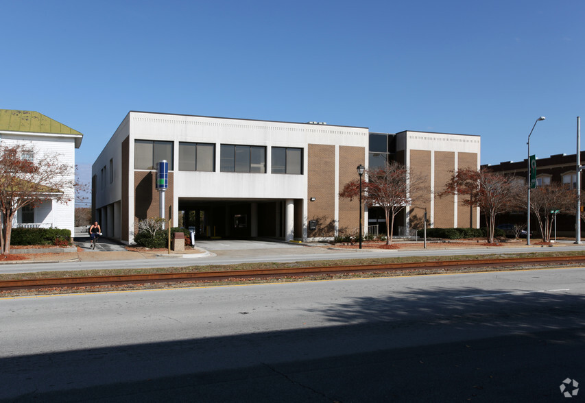 Primary Photo Of 800 Arendell St, Morehead City Bank For Lease