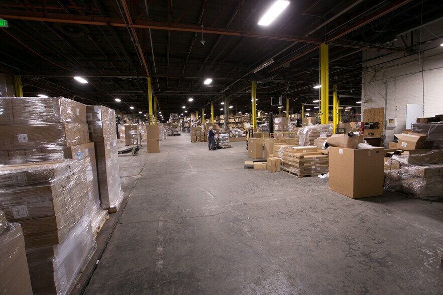 More Photos Of 600 Sanders St, Scranton Warehouse For Sale