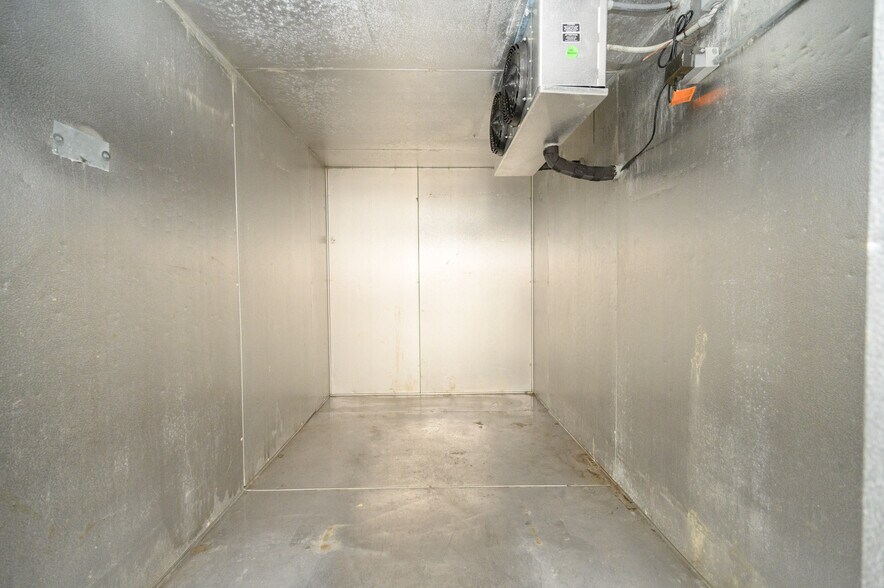 More Photos Of 343 State Route 17, Hasbrouck Heights Fast Food For Sale