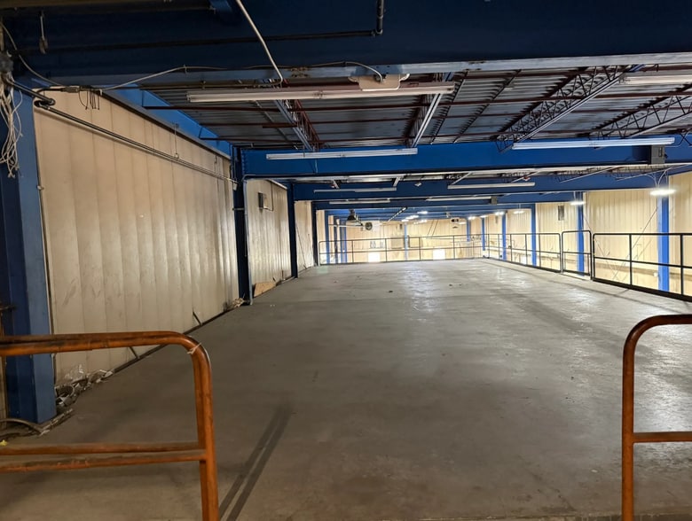 More Photos Of 8 Minneakoning Rd, Flemington Warehouse For Sale