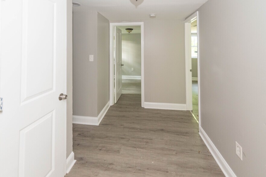 More Photos Of 332 S Franklintown Rd, Baltimore Apartments For Sale