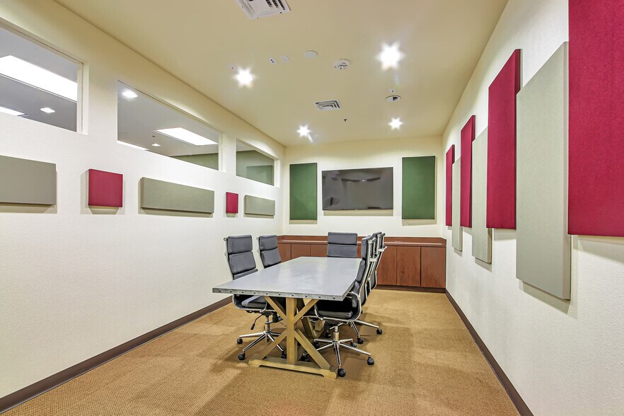 More Photos Of 7220 S Cimarron Rd, Las Vegas Medical For Sale