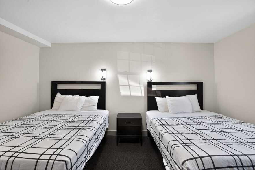 More Photos Of 220 Midland Ave, Basalt Hotel For Sale