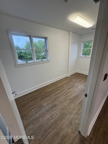 More Photos Of 38 Church St, Little Silver Medical For Lease