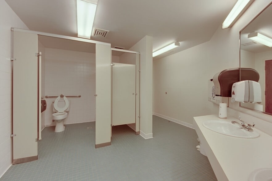 More Photos Of 762 S Court St, Montgomery Religious Facility For Sale