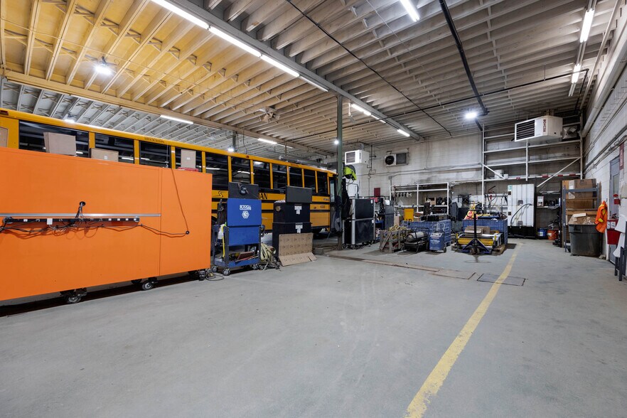 More Photos Of 8030 Golosky Av, Fort McMurray Truck Terminal For Lease