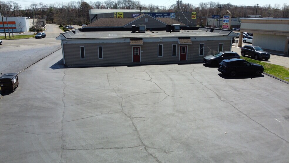 More Photos Of 569 Boston Post Rd, Orange Office For Lease