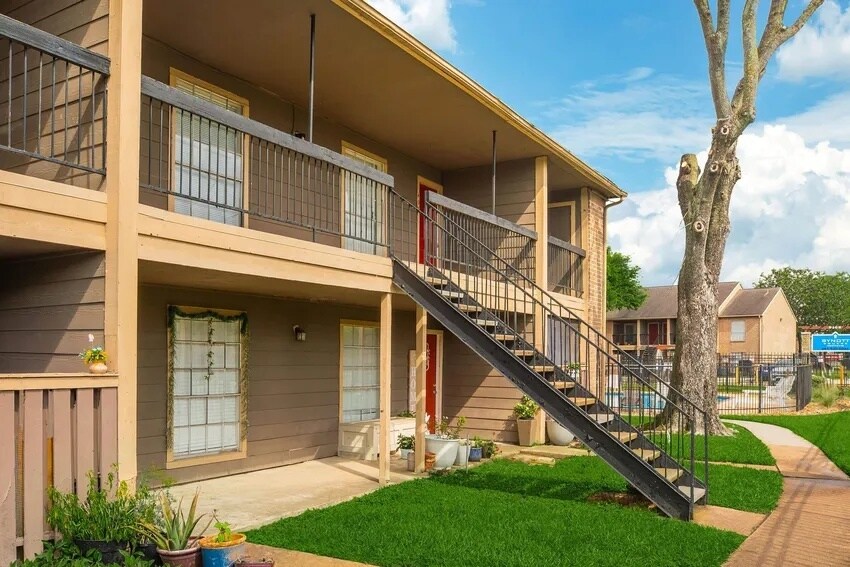 More Photos Of 9402 Synott Rd, Houston Apartments For Sale