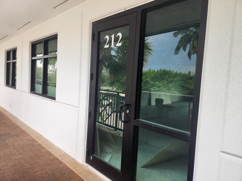 More Photos Of 9100 Belvedere Rd, Royal Palm Beach Loft Creative Space For Sale