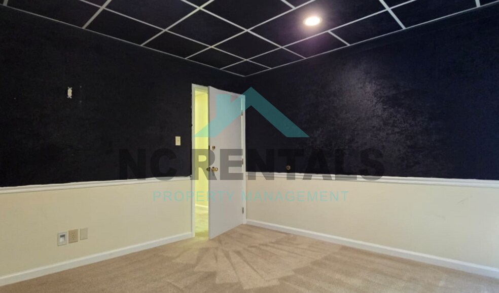 More Photos Of 20 W Colony Pl, Durham Office For Lease