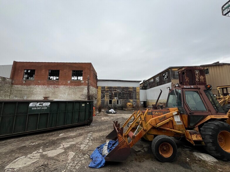 More Photos Of 131 Morse St, Foxborough Warehouse For Sale
