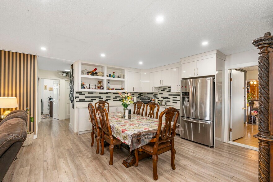 More Photos Of 32354 Marshall Rd, Abbotsford Freestanding For Sale