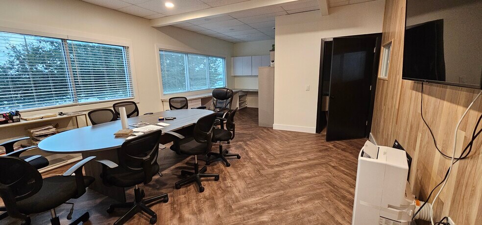 More Photos Of 10501 S Orange Ave, Orlando Light Manufacturing For Sale