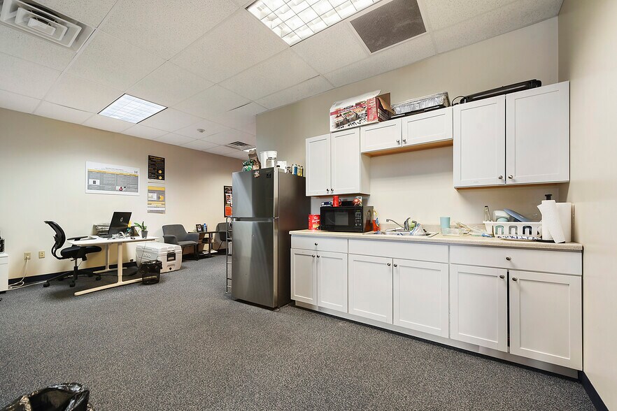 More Photos Of Corner of N Sheridan & Broad Street, Pittsburgh Office For Sale