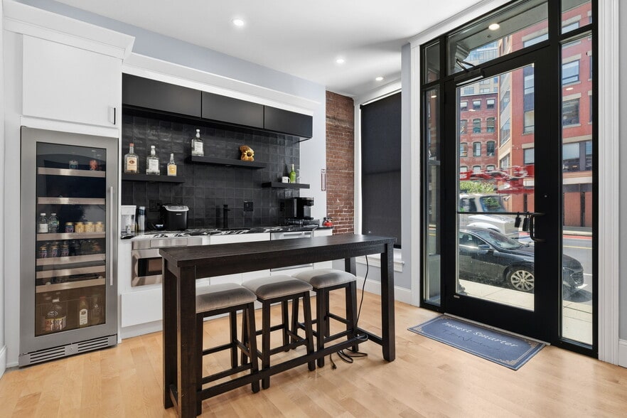 More Photos Of 129-131 N Washington St, Boston Storefront Retail Office For Sale