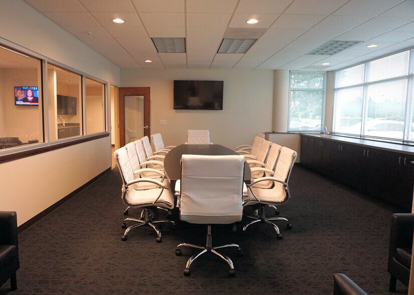 More Photos Of 131 Plantation Ridge Dr, Mooresville Office For Lease