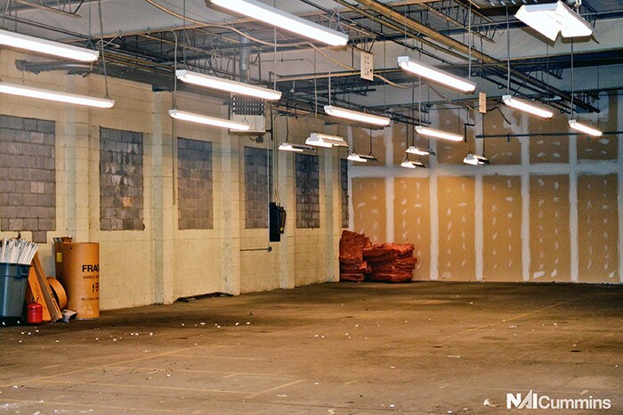 More Photos Of 557 E Tallmadge Ave, Akron Warehouse For Lease