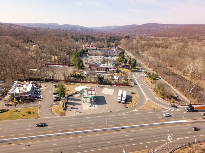 More Photos Of 144 State Route 17, Mahwah Service Station For Sale