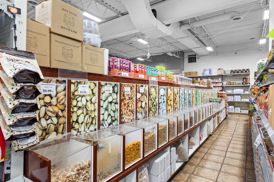More Photos Of 36886 Ryan Rd, Sterling Heights Supermarket For Sale