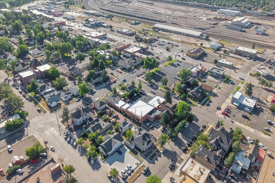 More Photos Of 310 E 17th St, Cheyenne Flex For Sale