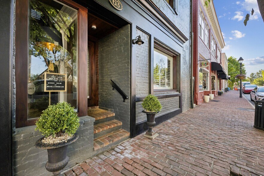 More Photos Of 63 Main St, Warrenton Office For Sale