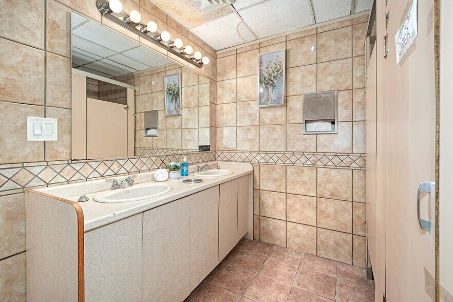 More Photos Of 3243 Ampere Ave, Bronx Lodge Meeting Hall For Sale