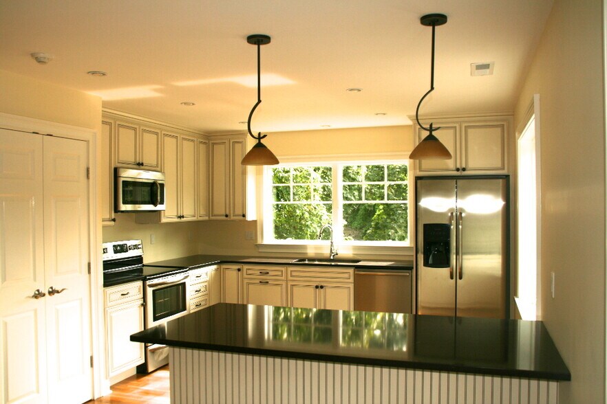 More Photos Of 1385 E Putnam Ave, Old Greenwich Office Residential For Sale