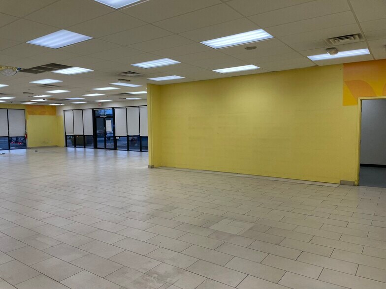 More Photos Of 230 A Nellis Blvd, Las Vegas Freestanding For Lease