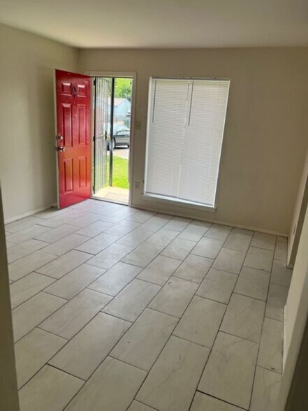 More Photos Of 3917 Dunn Rd, Memphis Apartments For Sale