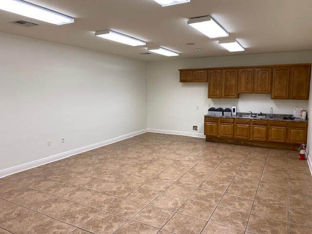 More Photos Of 600 Deer Cross Ct E, Madisonville Warehouse For Lease