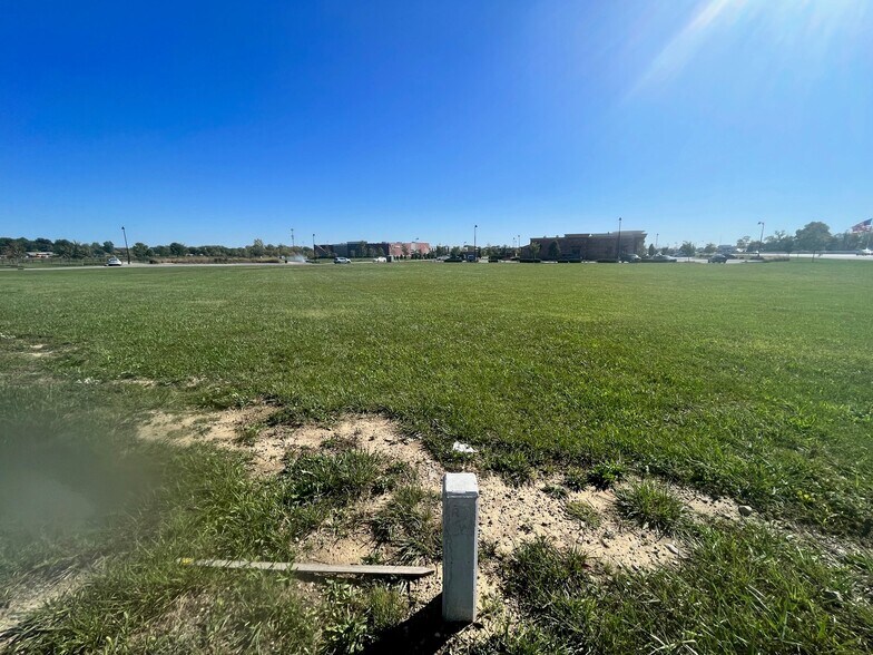 Primary Photo Of 13498 Bent Grass Ln, Fishers Land For Sale