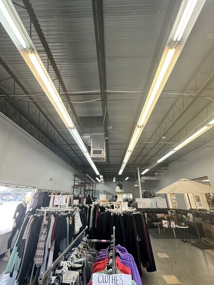 More Photos Of 1883 NW 38th Ave, Lauderhill Light Distribution For Sale