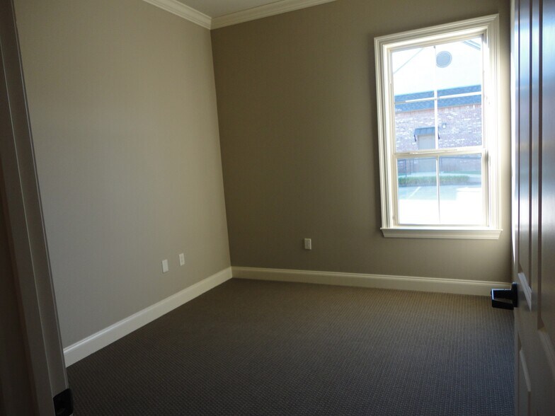 More Photos Of 4021 W.E. Heck Ct, Baton Rouge Office For Lease